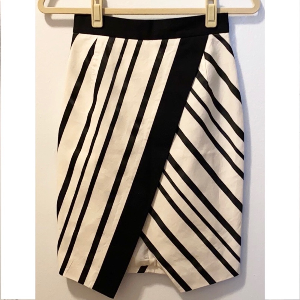 H&M Black and White Pencil Skirt